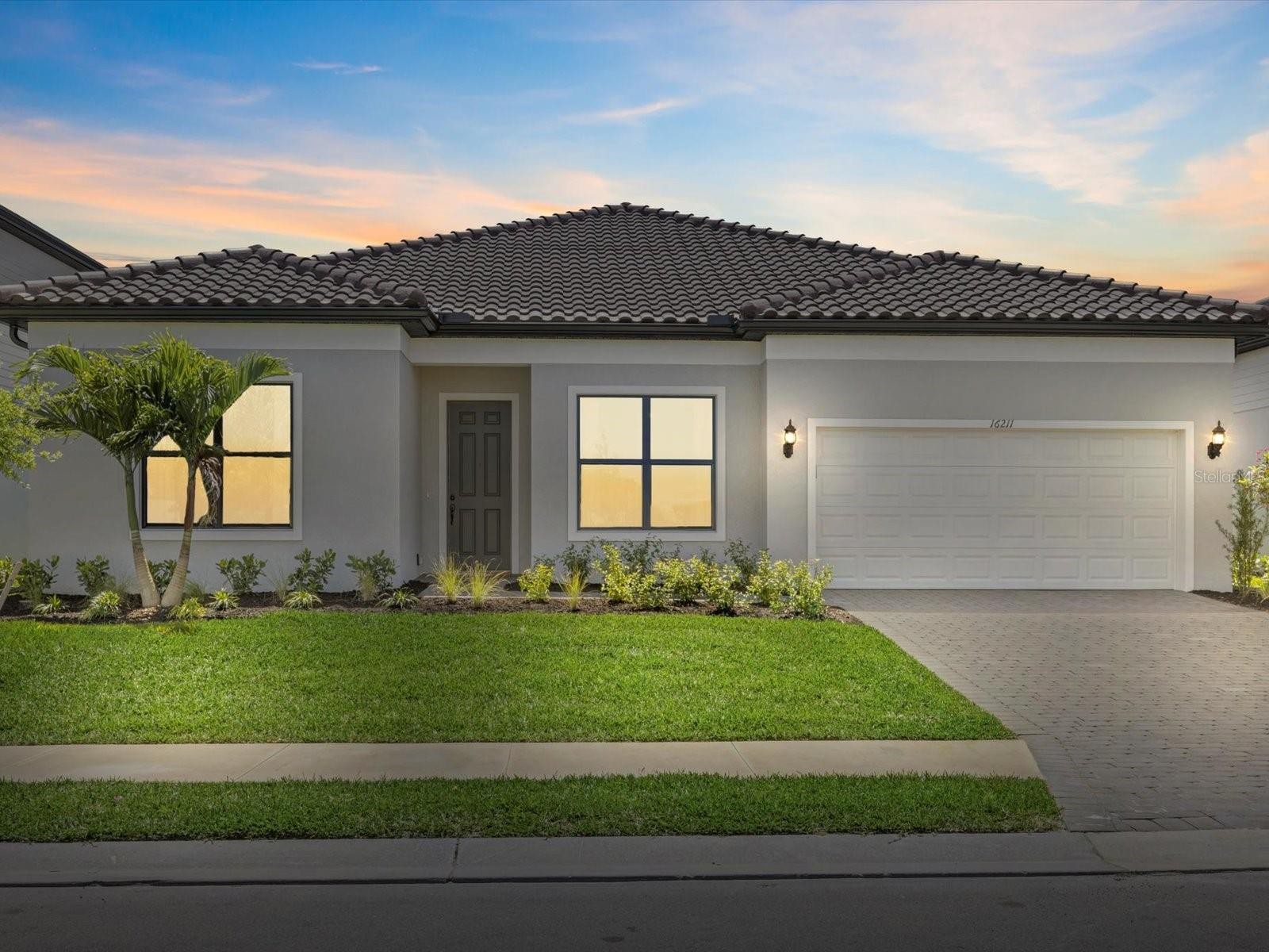 16211 HIDDEN OAK LOOP