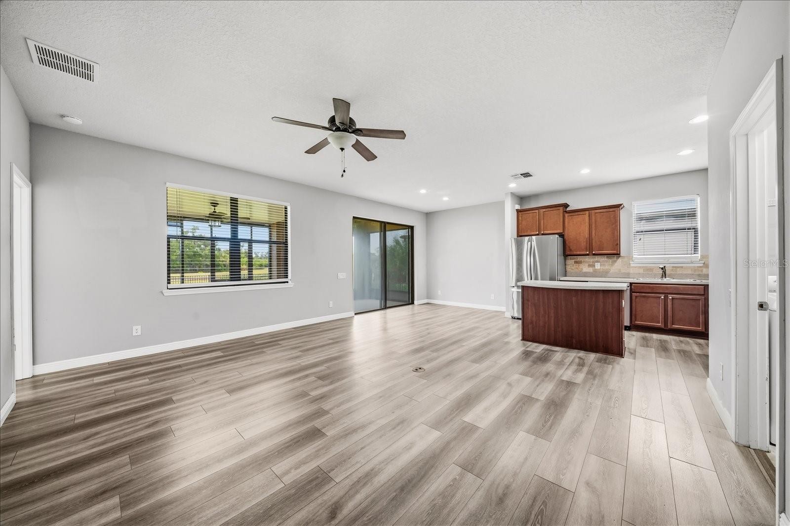 10607 55TH CT E