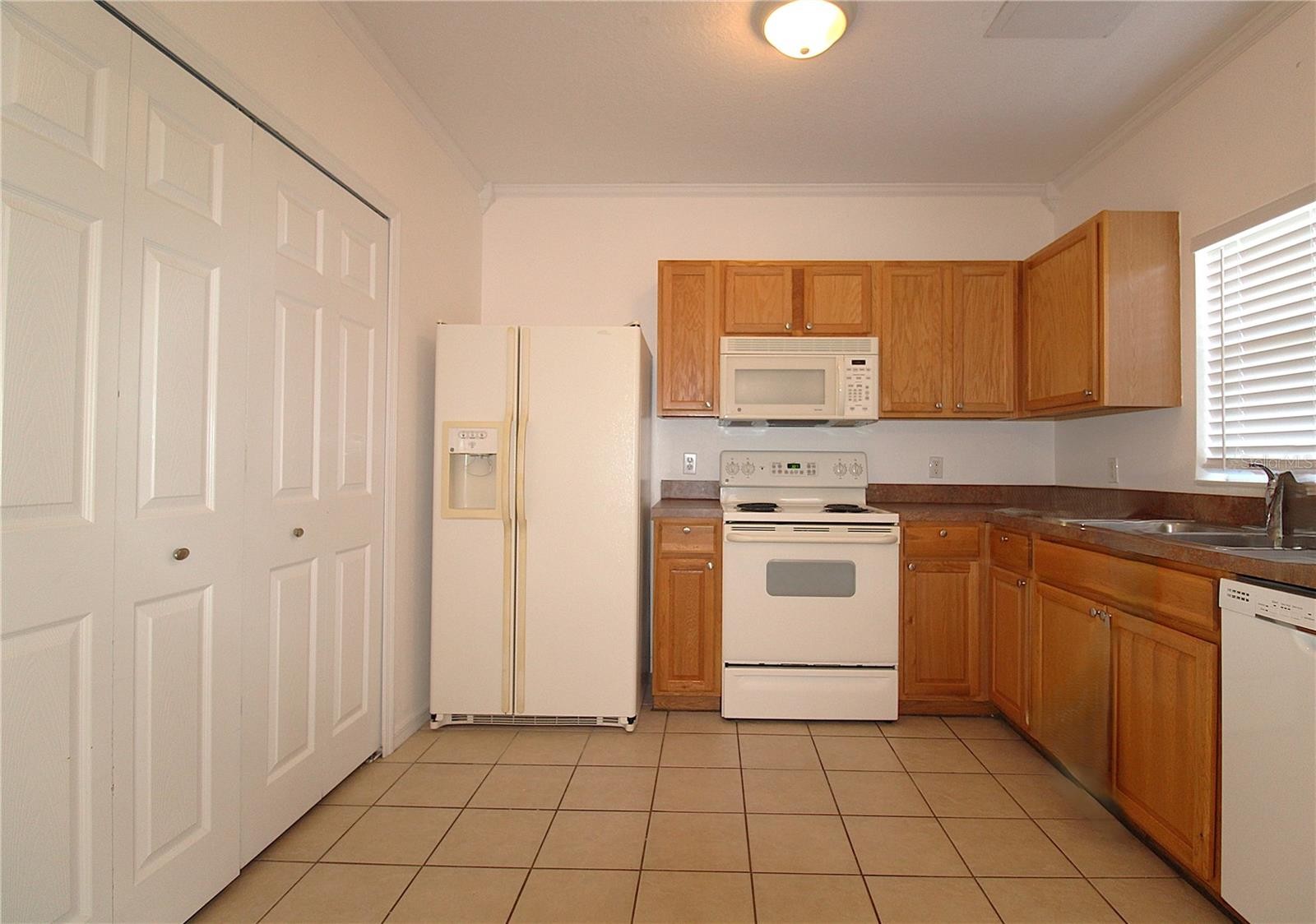 6209 FLAGFISH CT #102