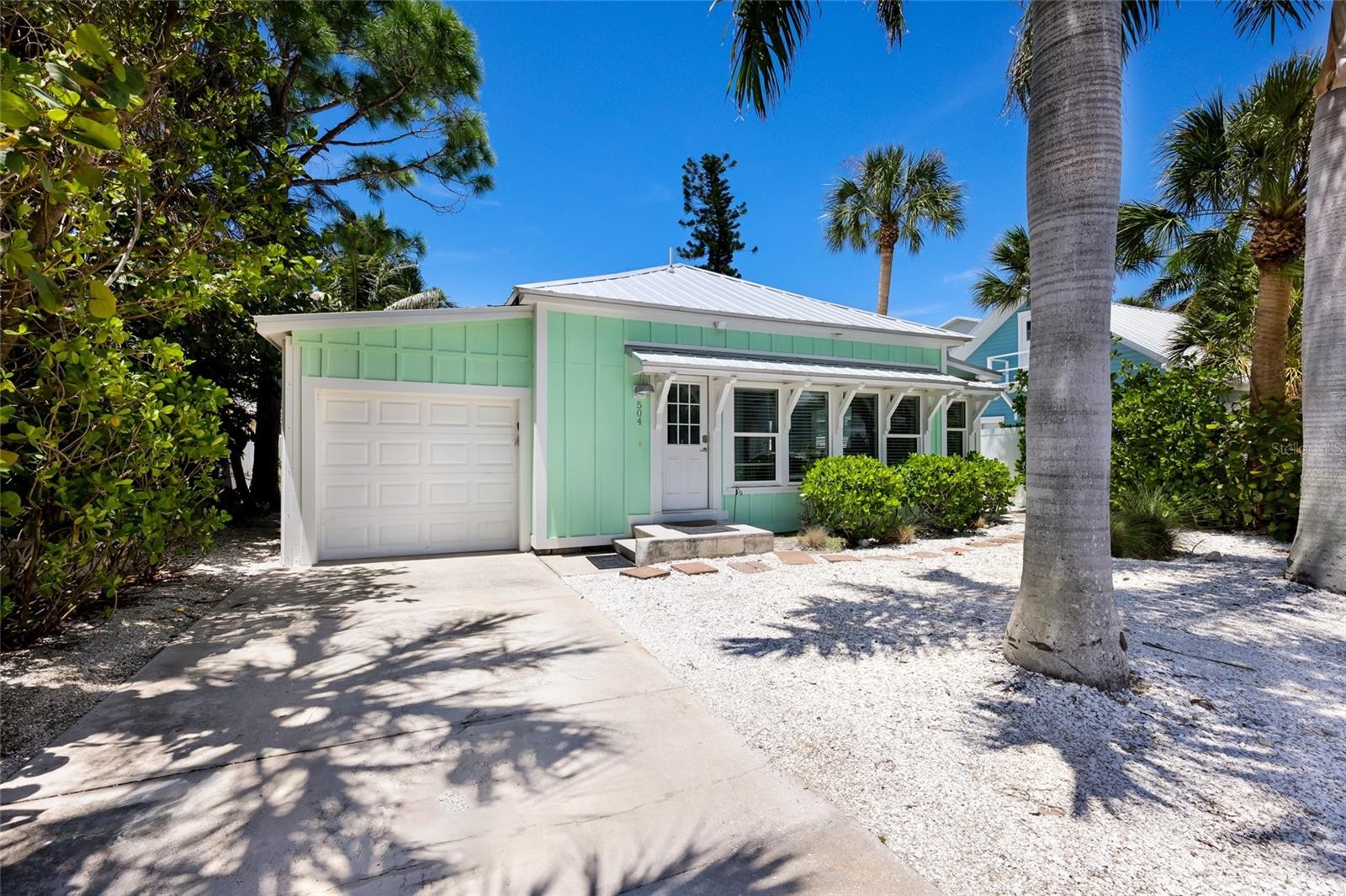 504 SPRING AVE