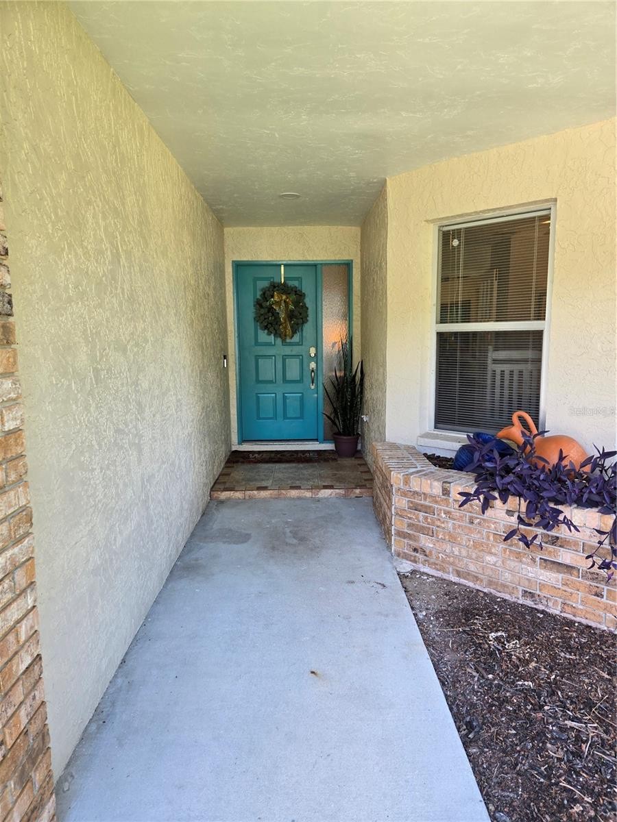 5627 29TH STREET CIR E