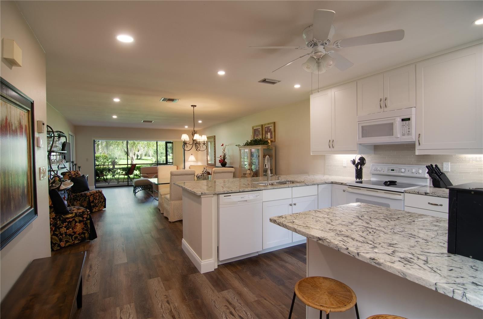 5635 GOLF POINTE DR #101