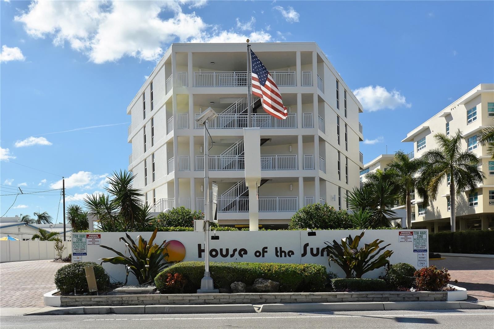 6518 MIDNIGHT PASS RD #209