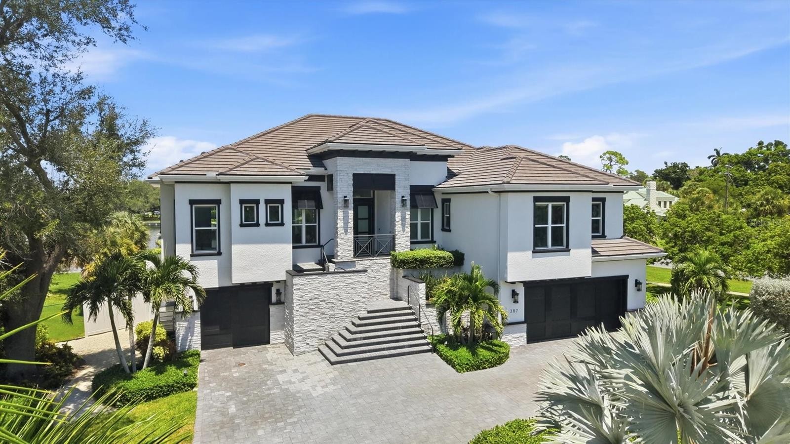 387 S SHORE DR