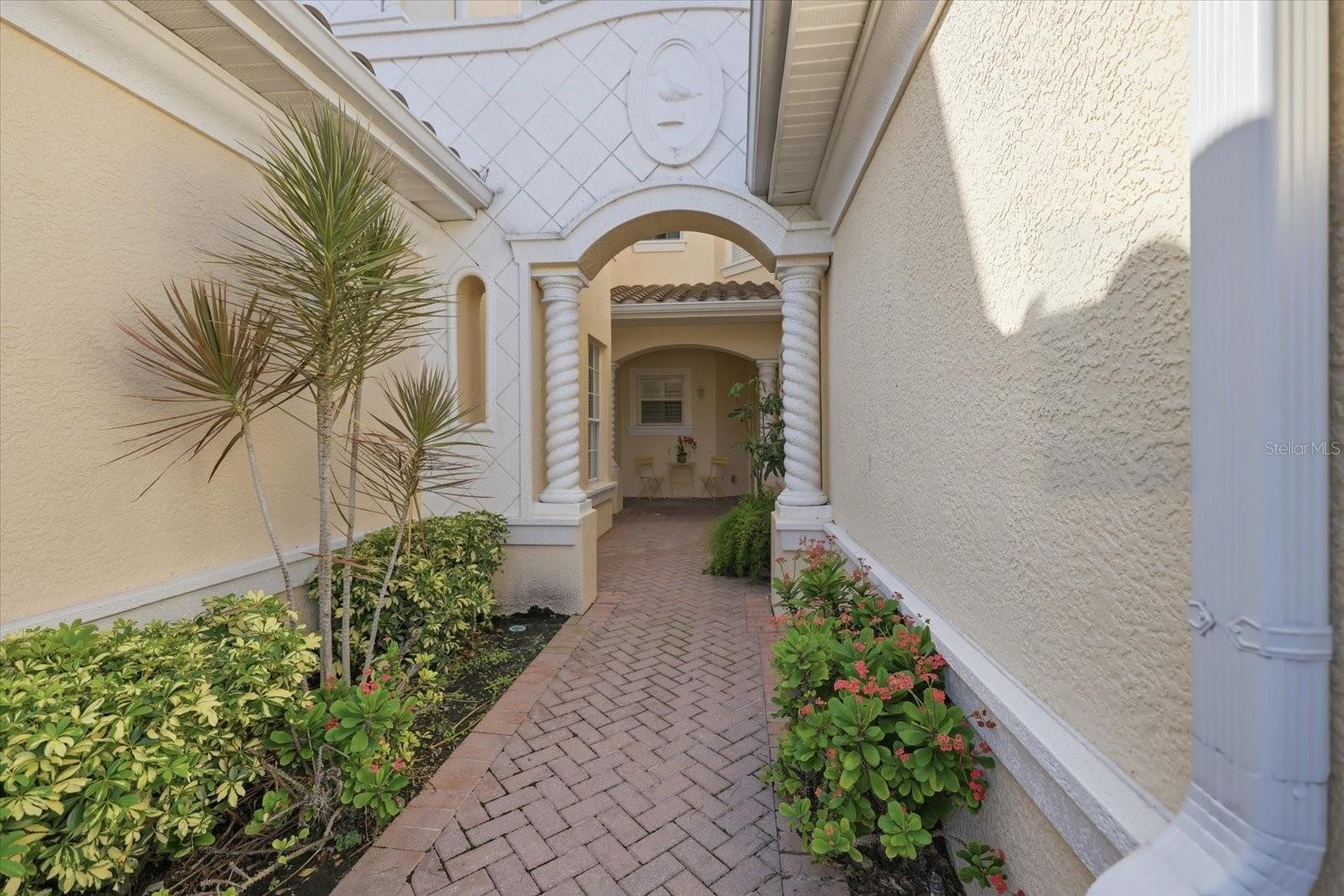 703 TRIANO CIR #703