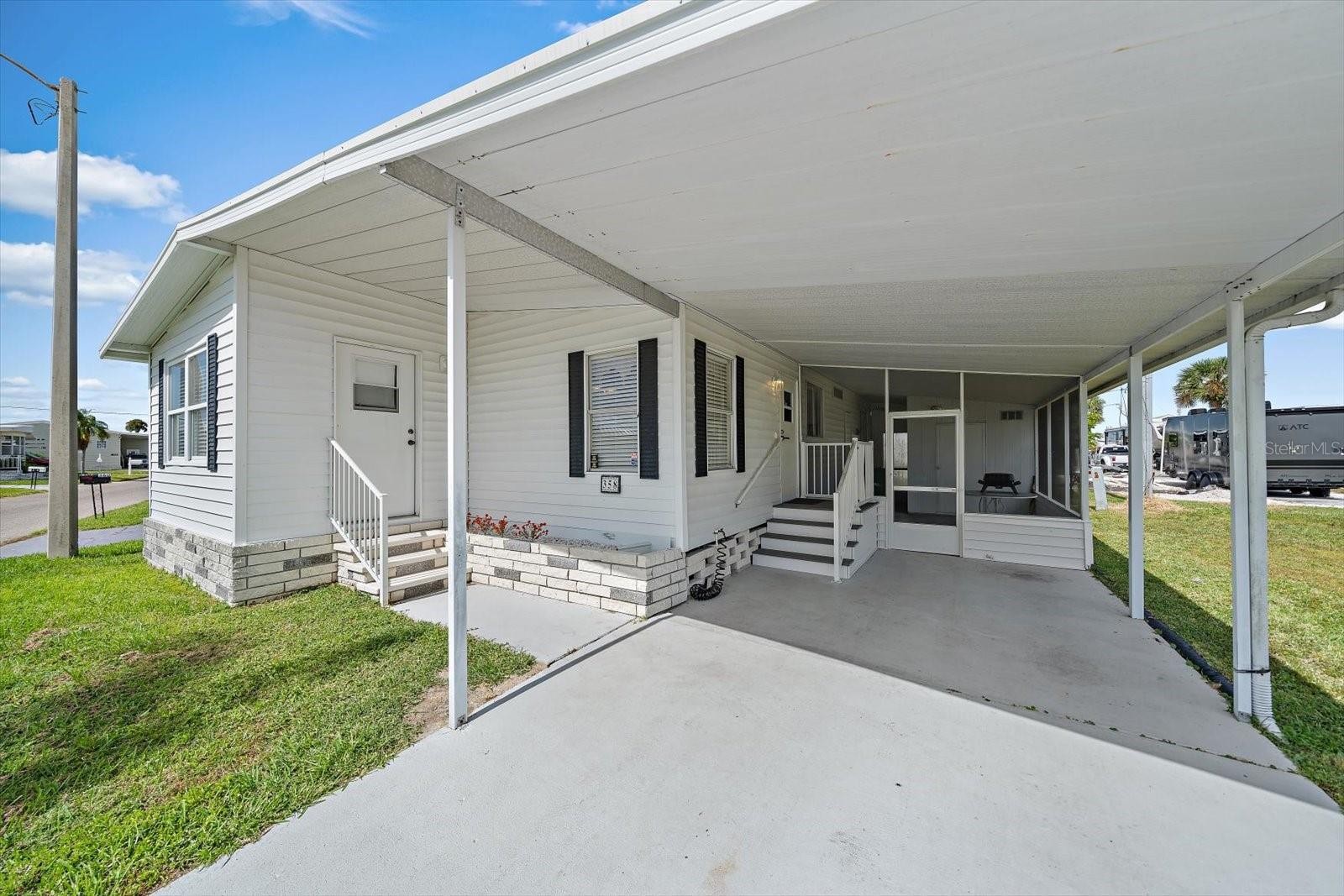 358 TAMPICO DR