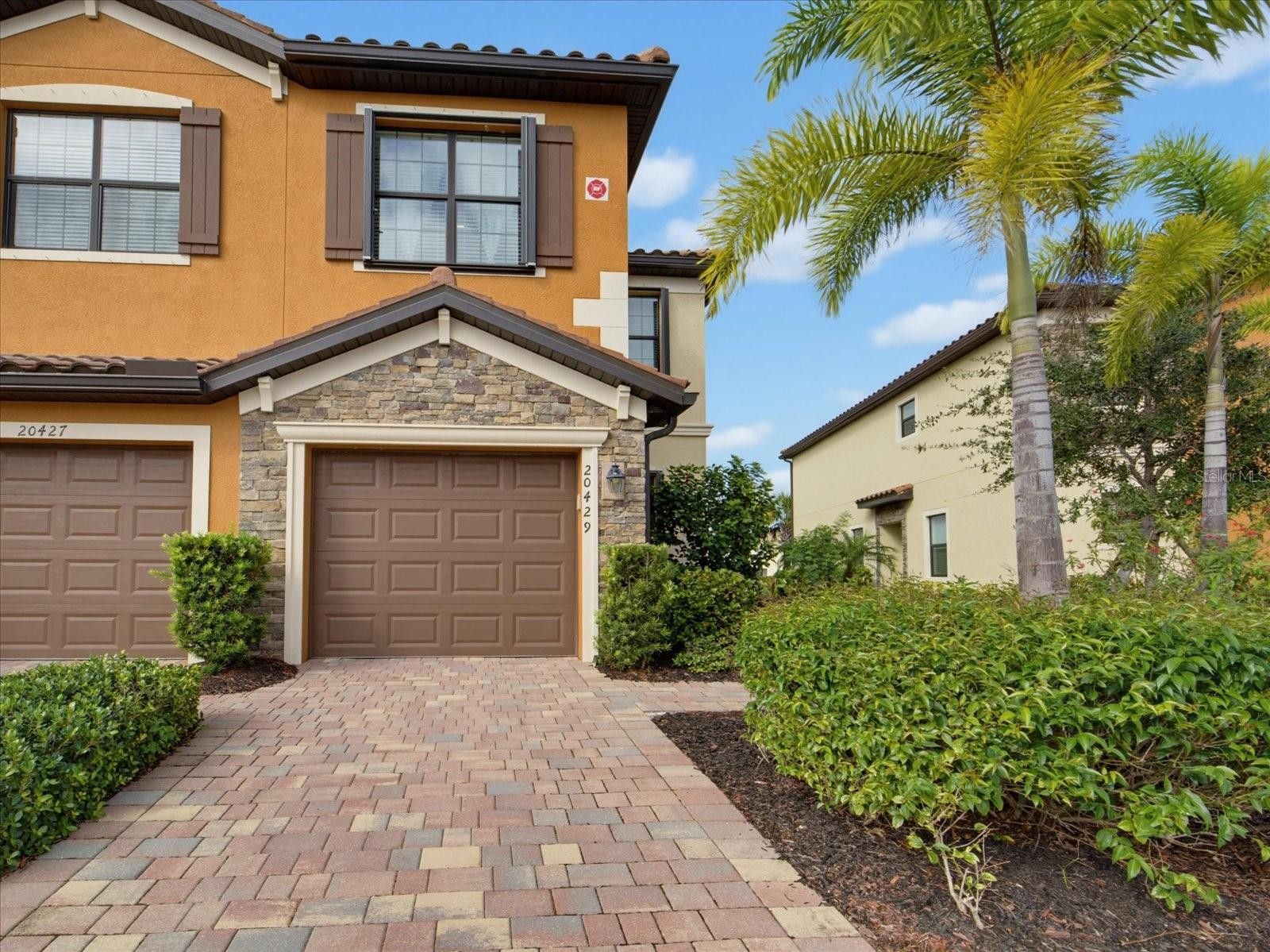 20429 LAGENTE CIR