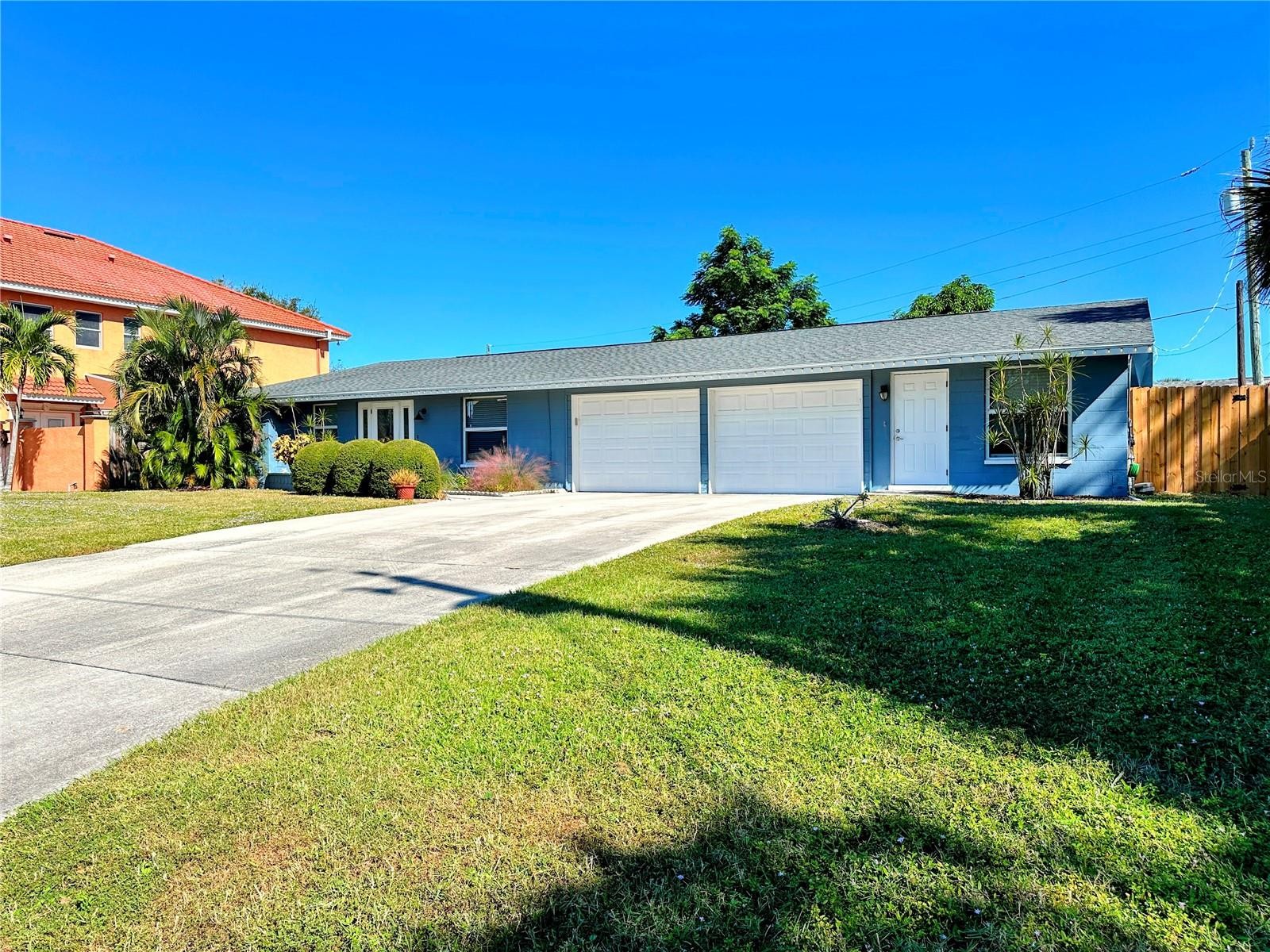 2131 MONTCLAIR DR #2131 & 2137