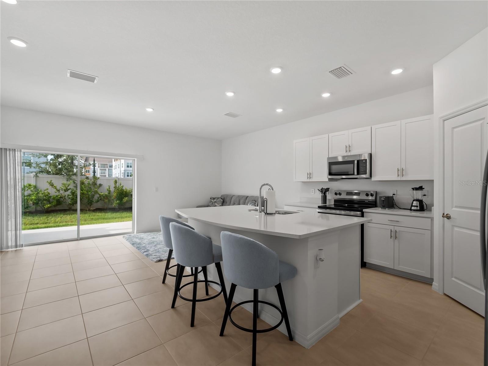 5901 BISCOTTI ST