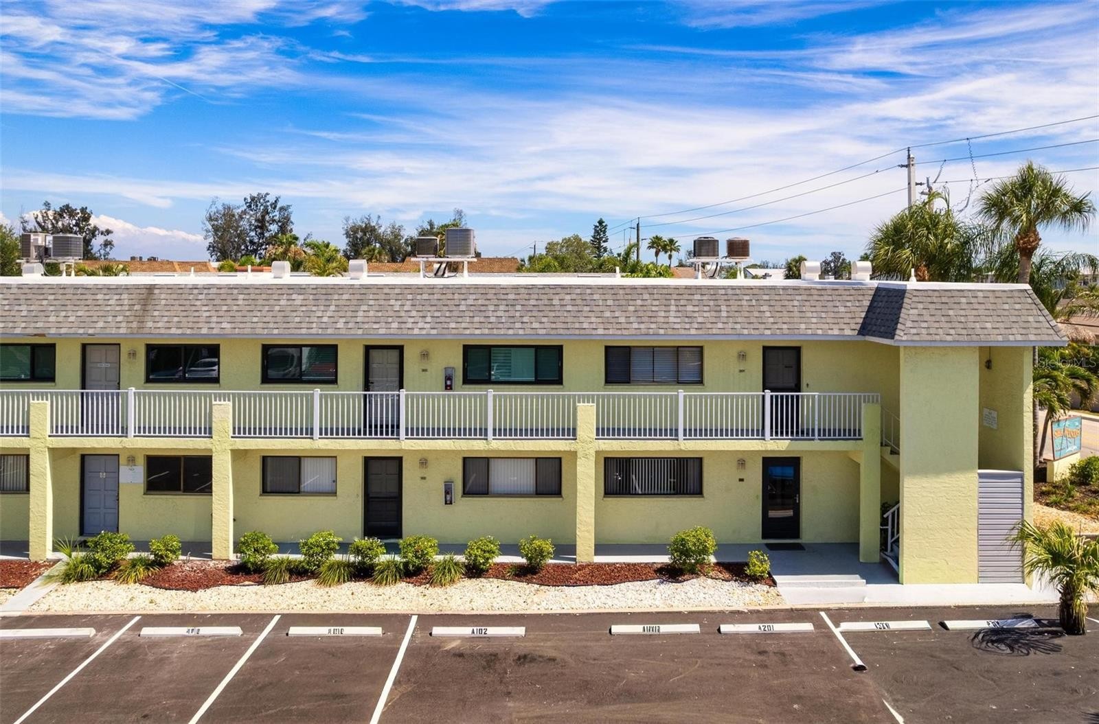 6703 MIDNIGHT PASS RD #101