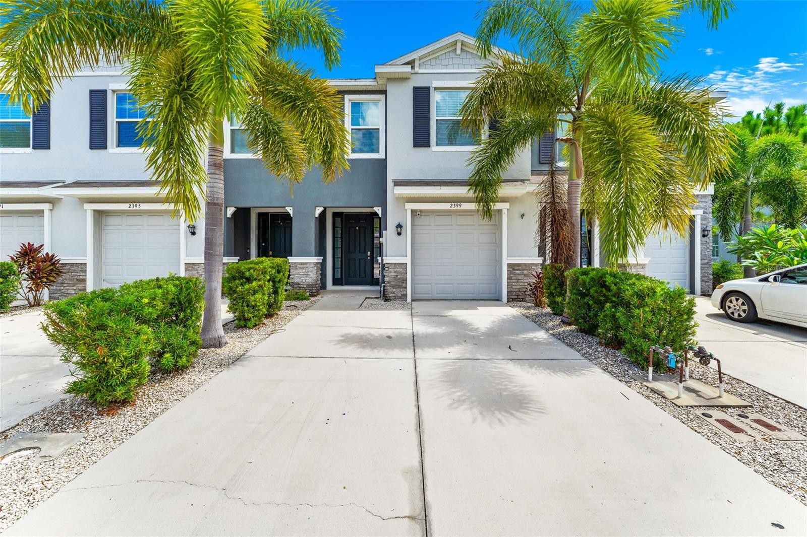 2399 MIDNIGHT PEARL DR