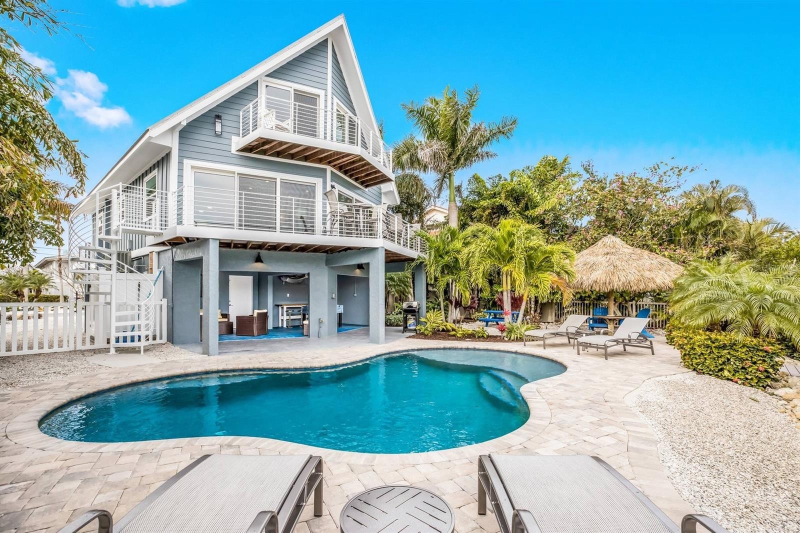 322 TARPON ST