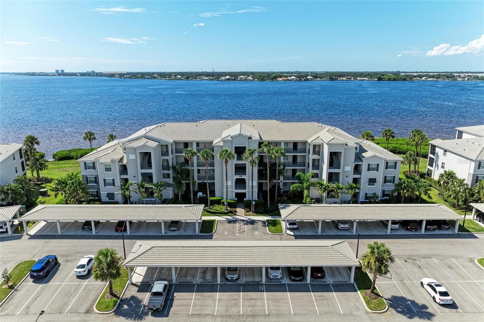 1010 TIDEWATER SHORES LOOP #304