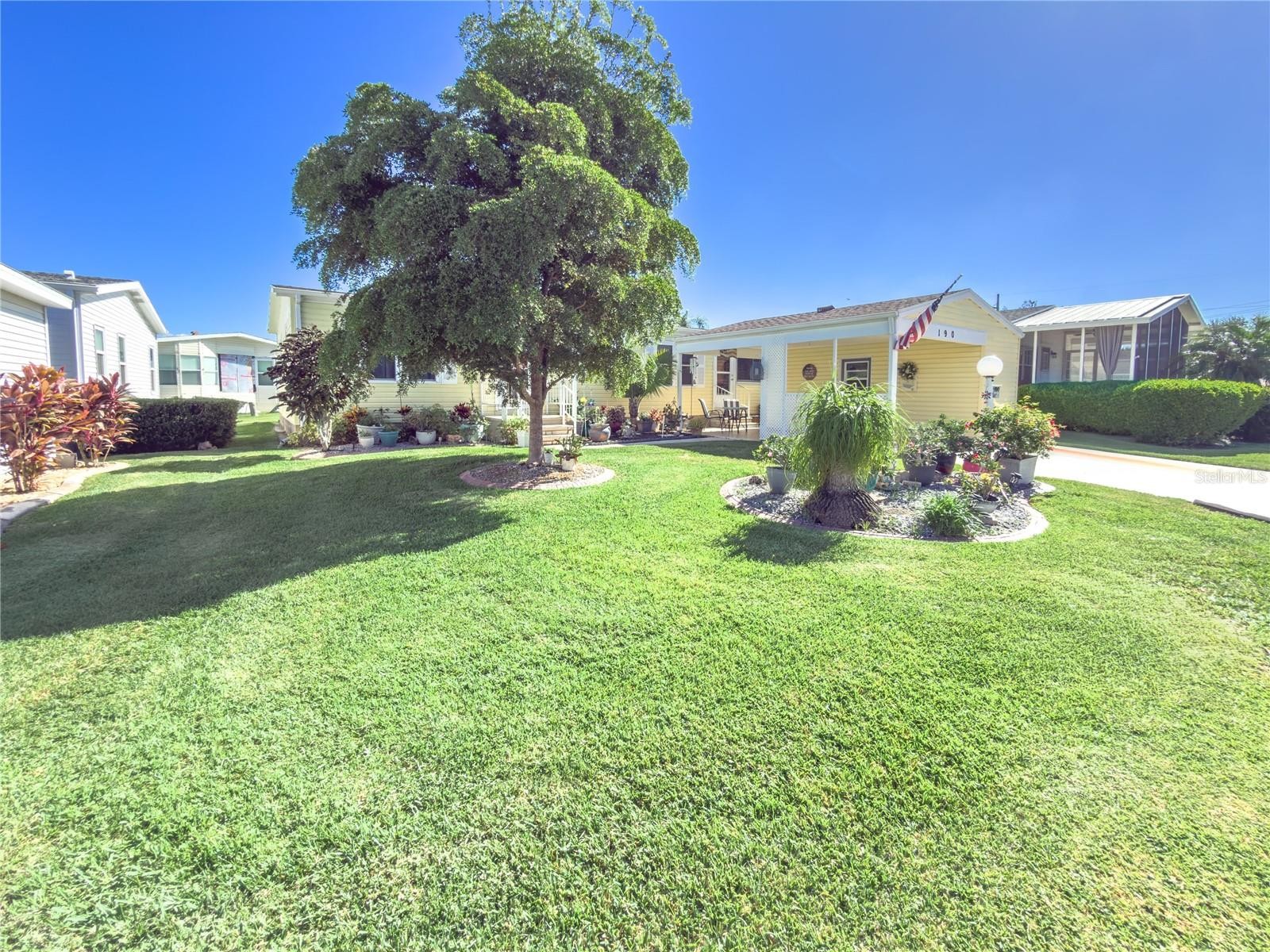 190 NIGHTINGALE CIR