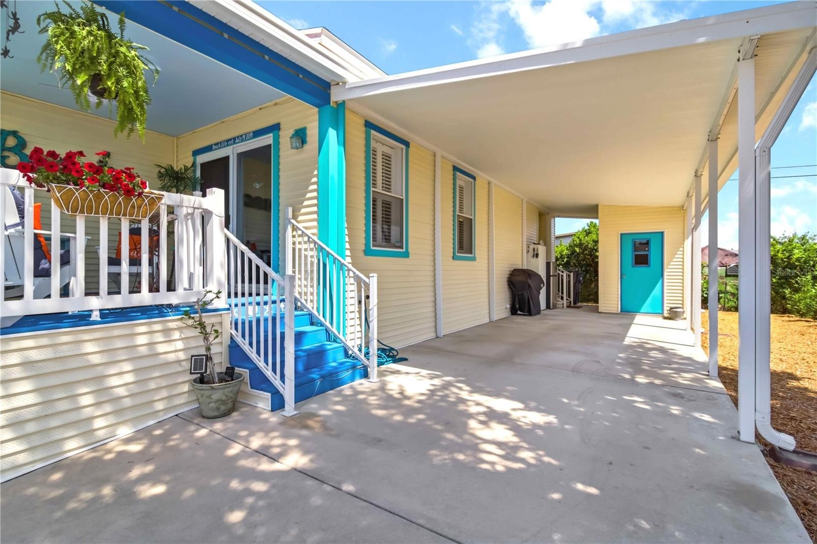 915 50TH AVE W