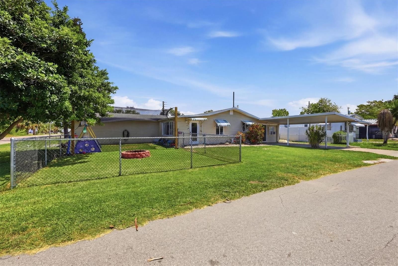 1111 51ST AVE W