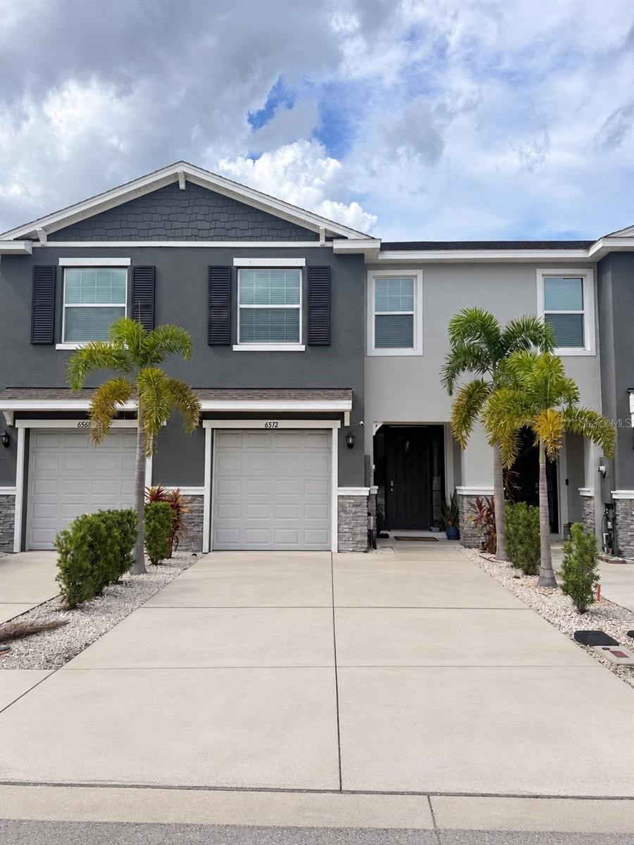 6572 SERENITY FALL LN