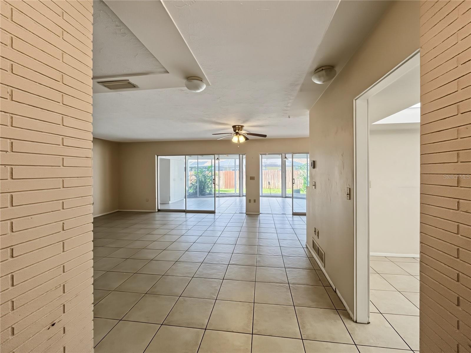 3041 TYRONE LN