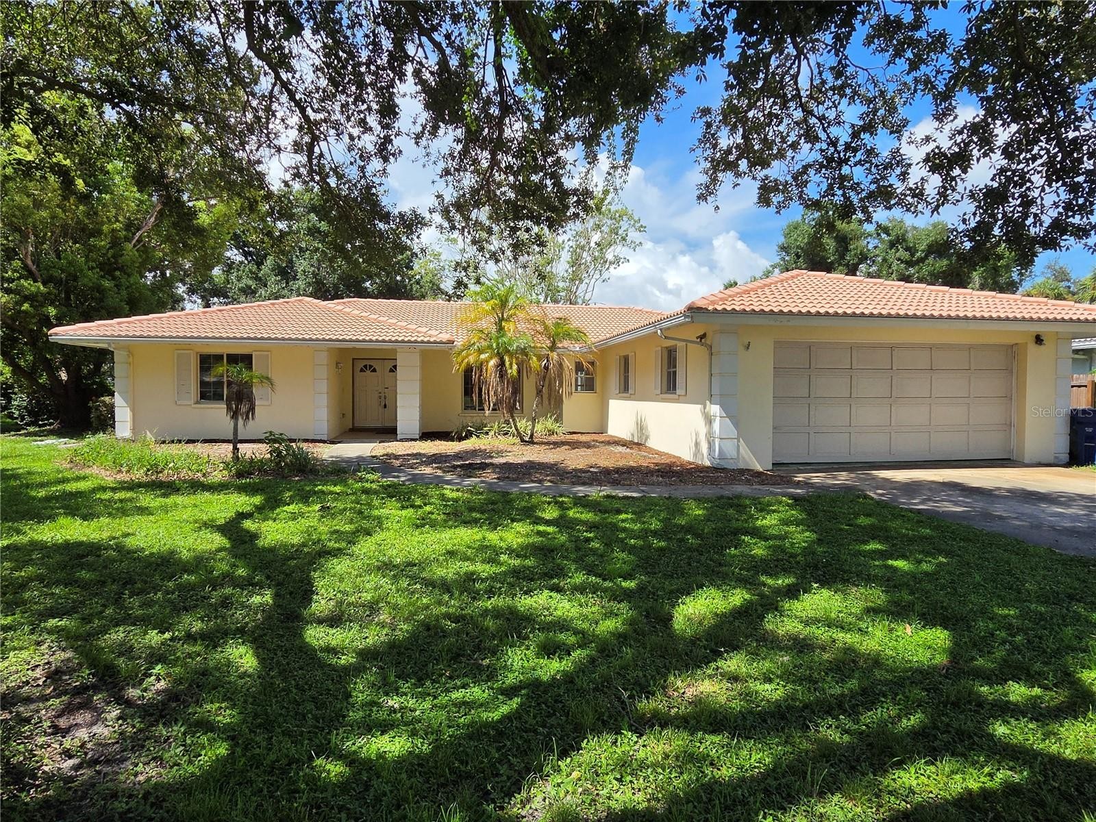 1876 MID OCEAN CIR