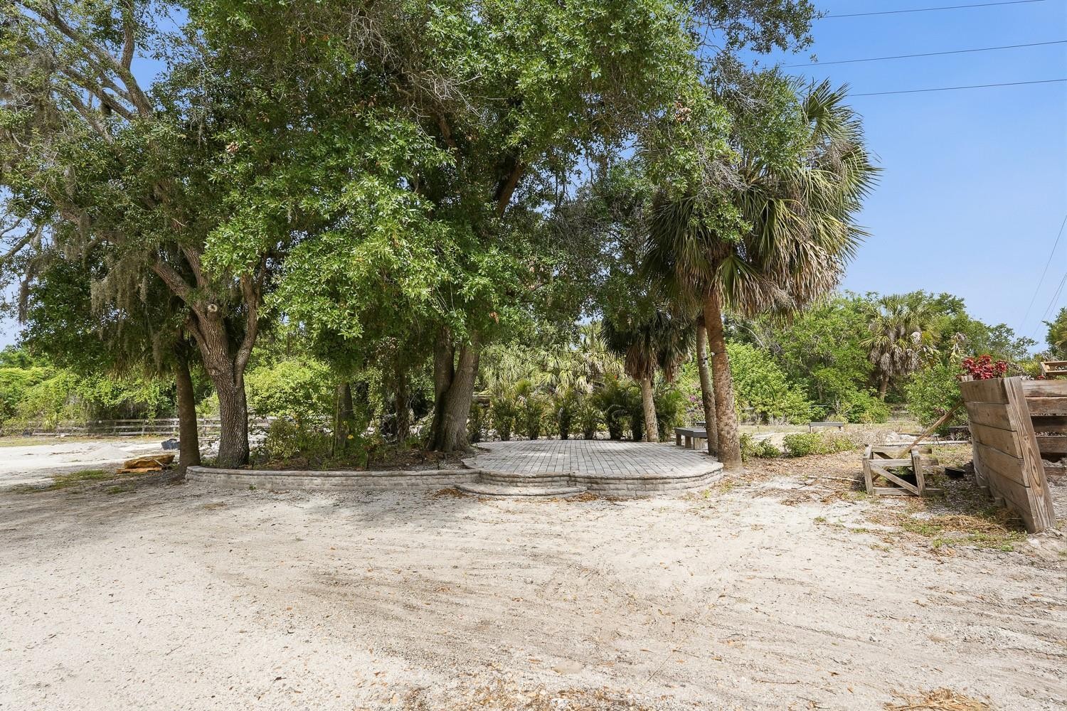 1576 RANCH RD