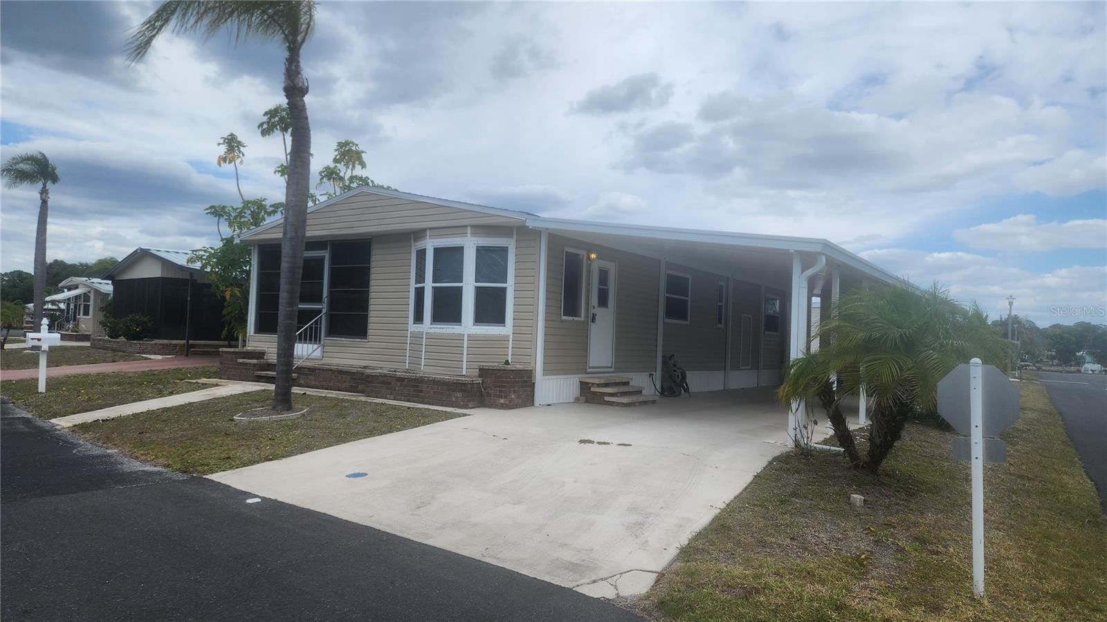 157 N FIJI CIR
