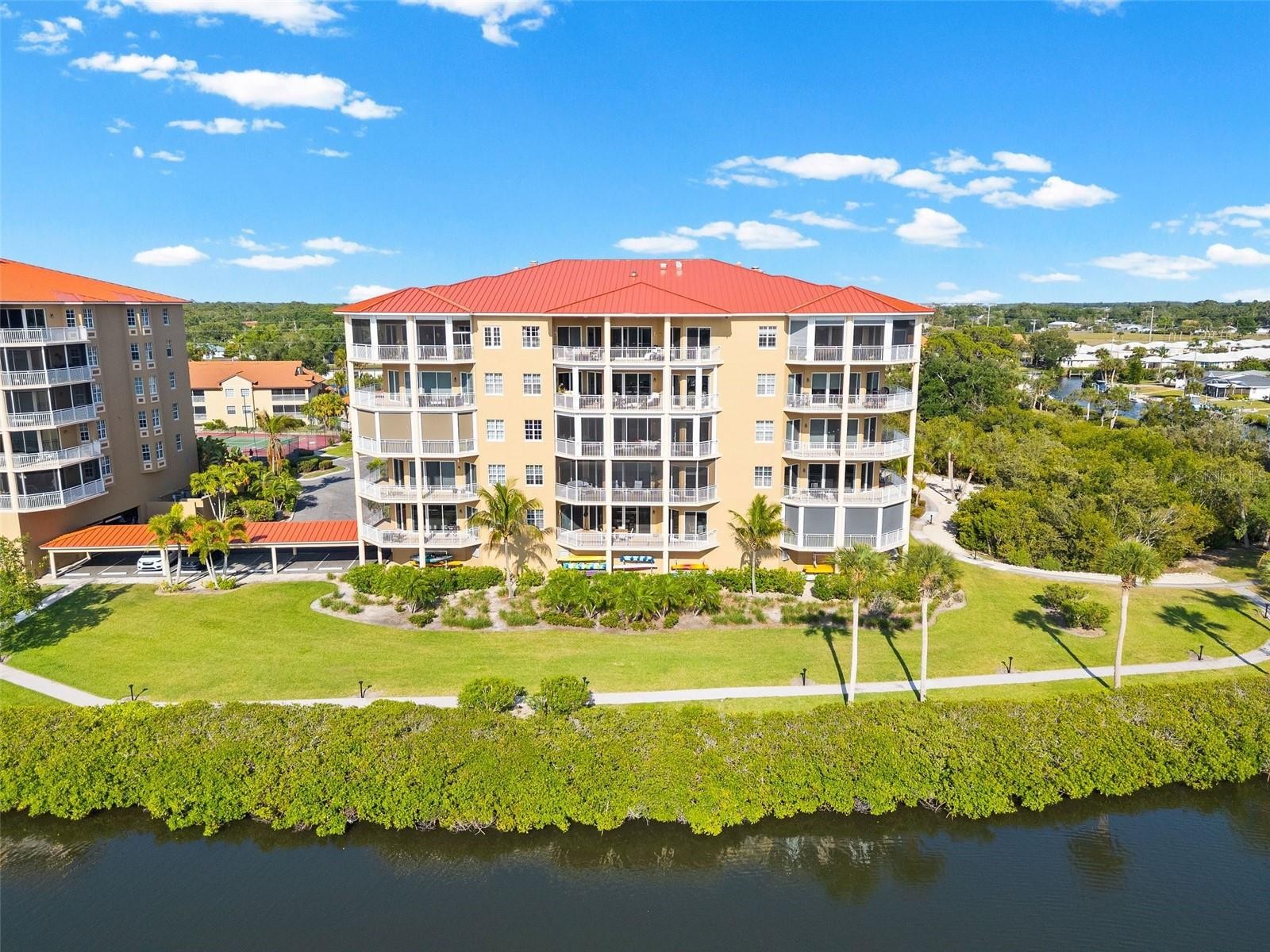 6100 JESSIE HARBOR DR #202