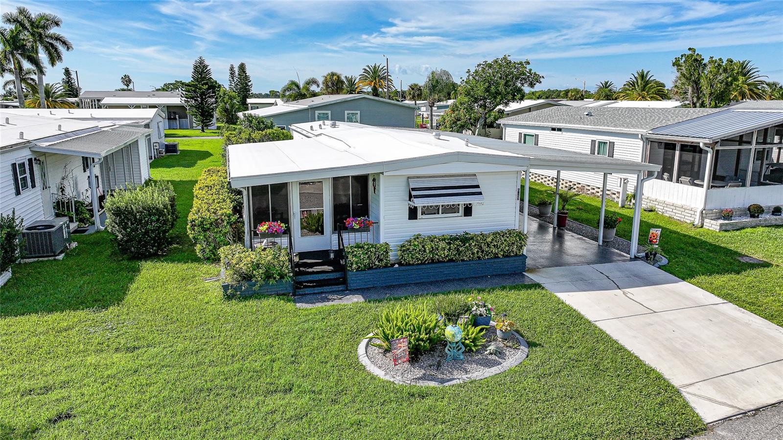 635 BLACKBURN BLVD