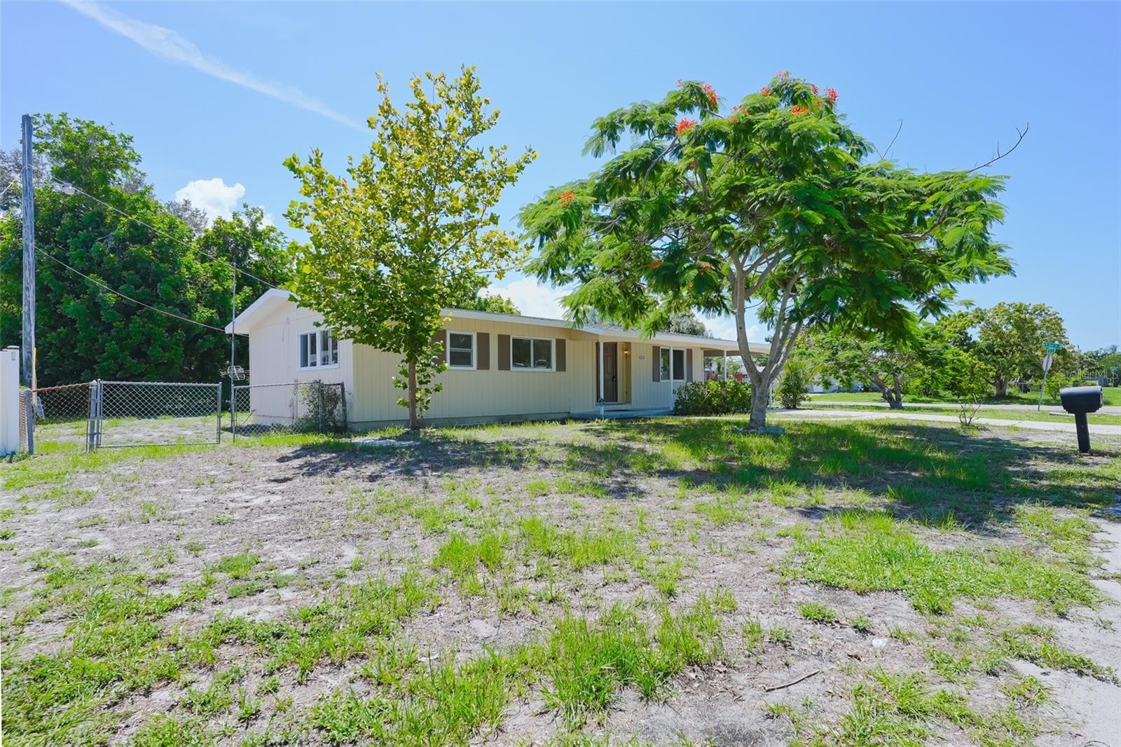 6515 3RD STREET CT W