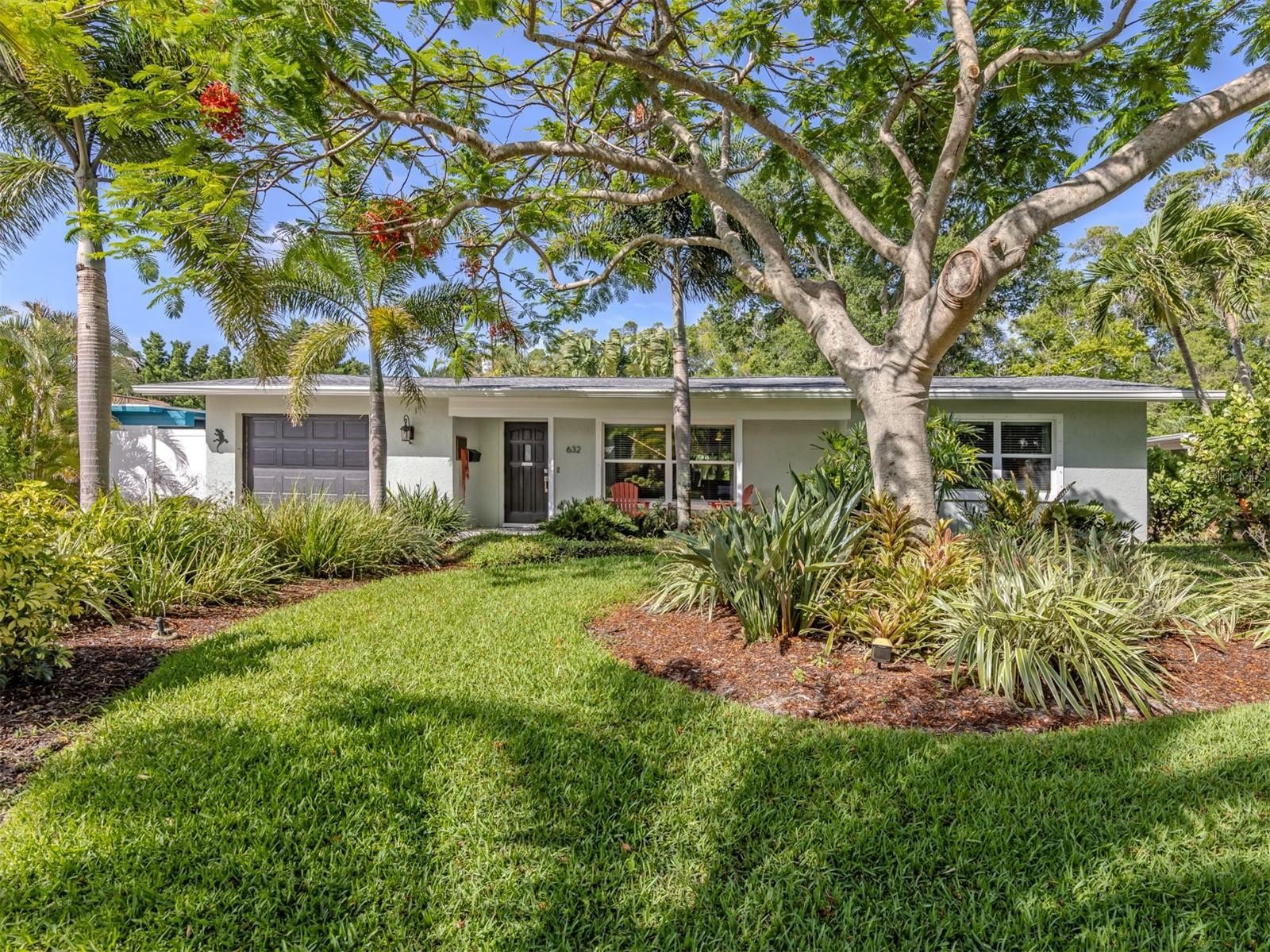 632 PARK DR