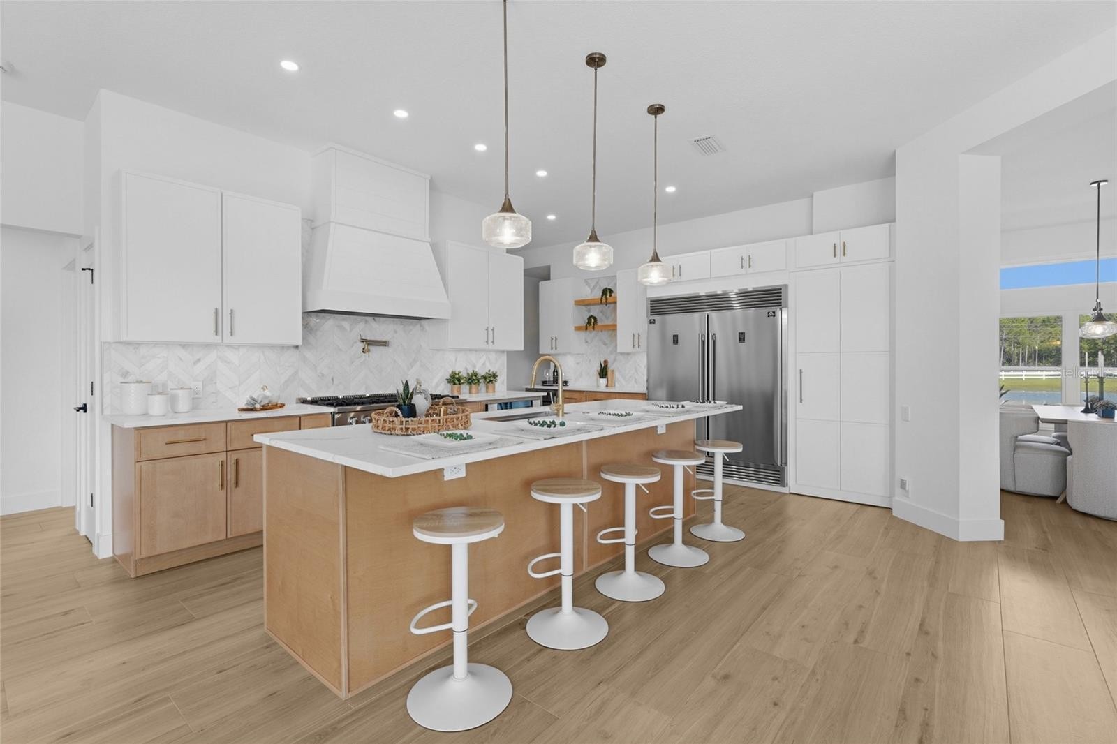 7310 201ST ST E