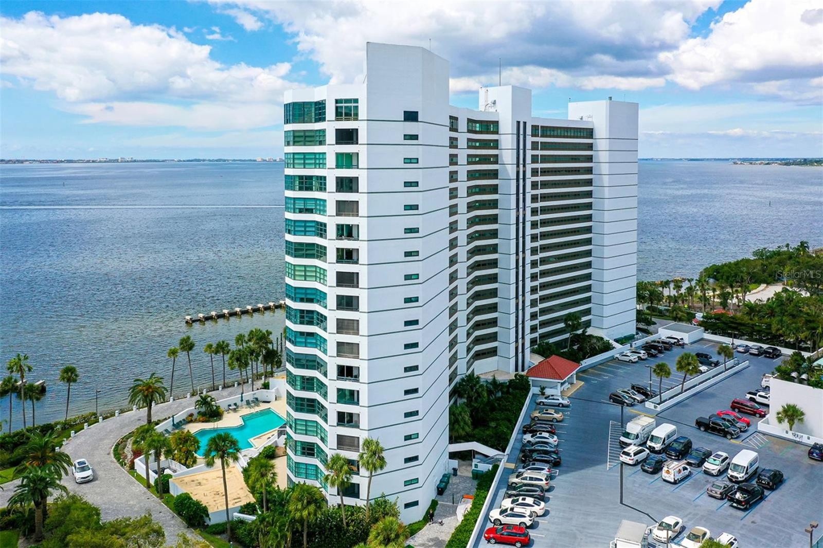 888 BOULEVARD OF THE ARTS #505