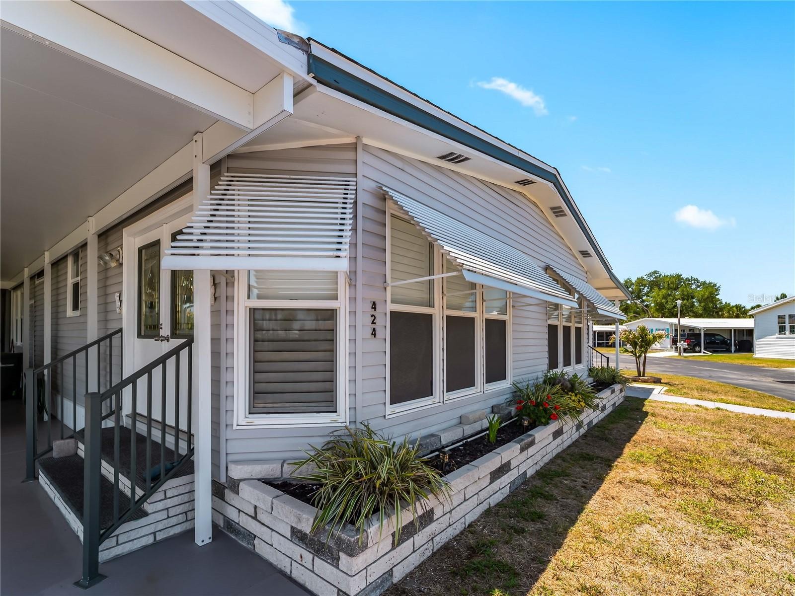 424 BOXWOOD DR