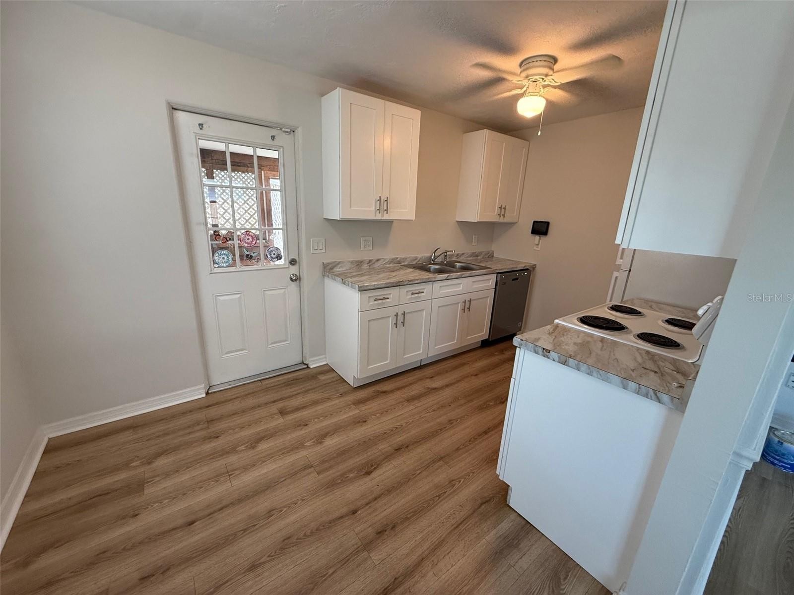 2217 20TH AVE W
