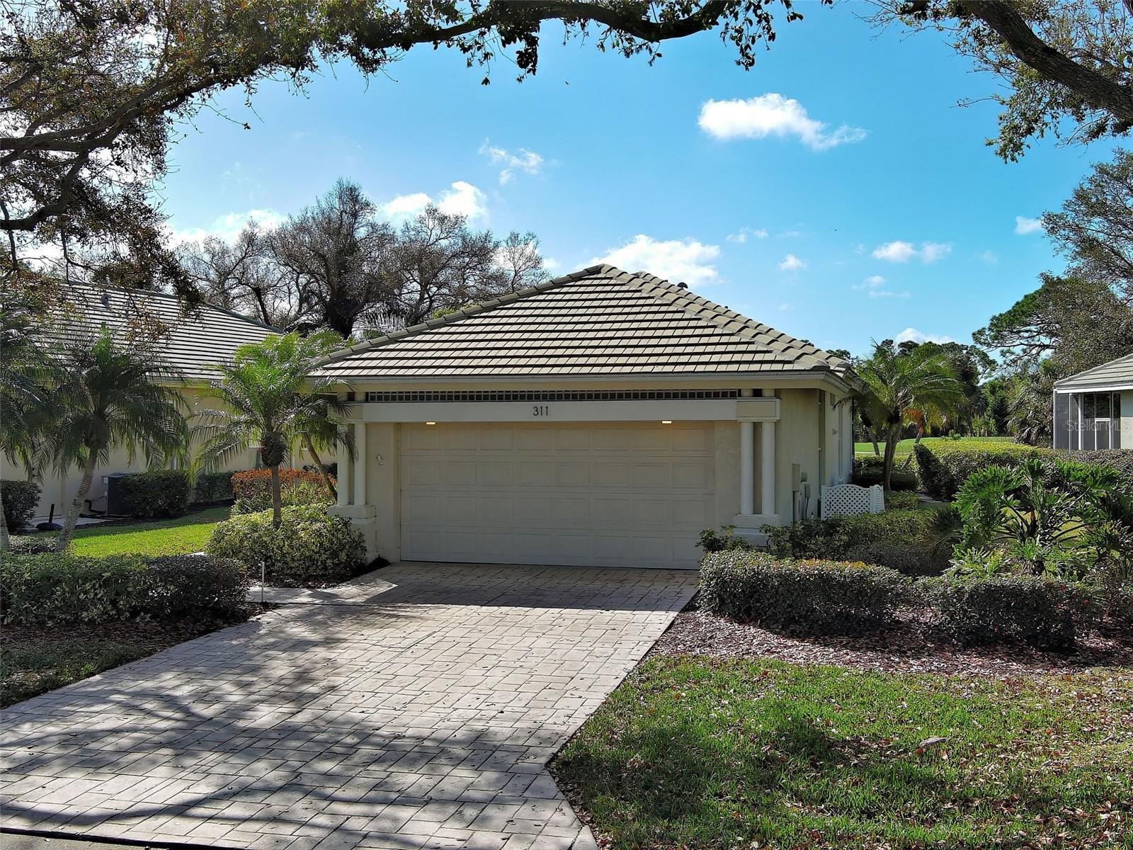 311 LANSBROOK DR