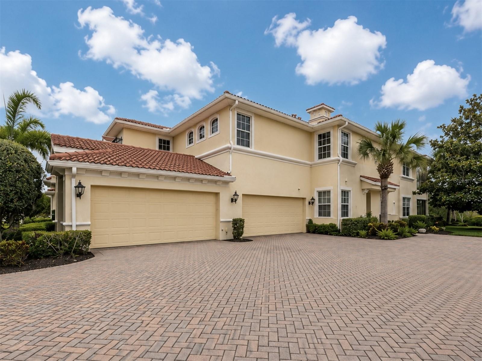 113 BELLA VISTA TER #4D