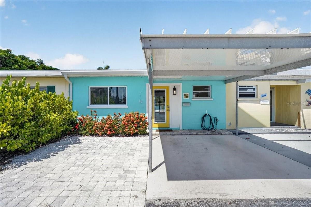 18 SEASIDE CT