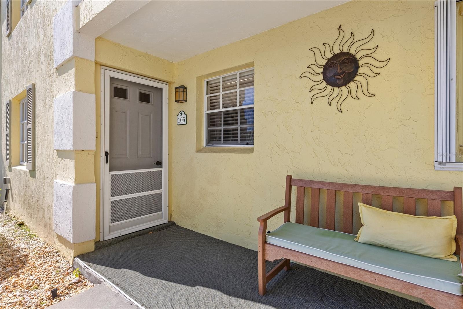 942 CAPRI ISLES BLVD #105