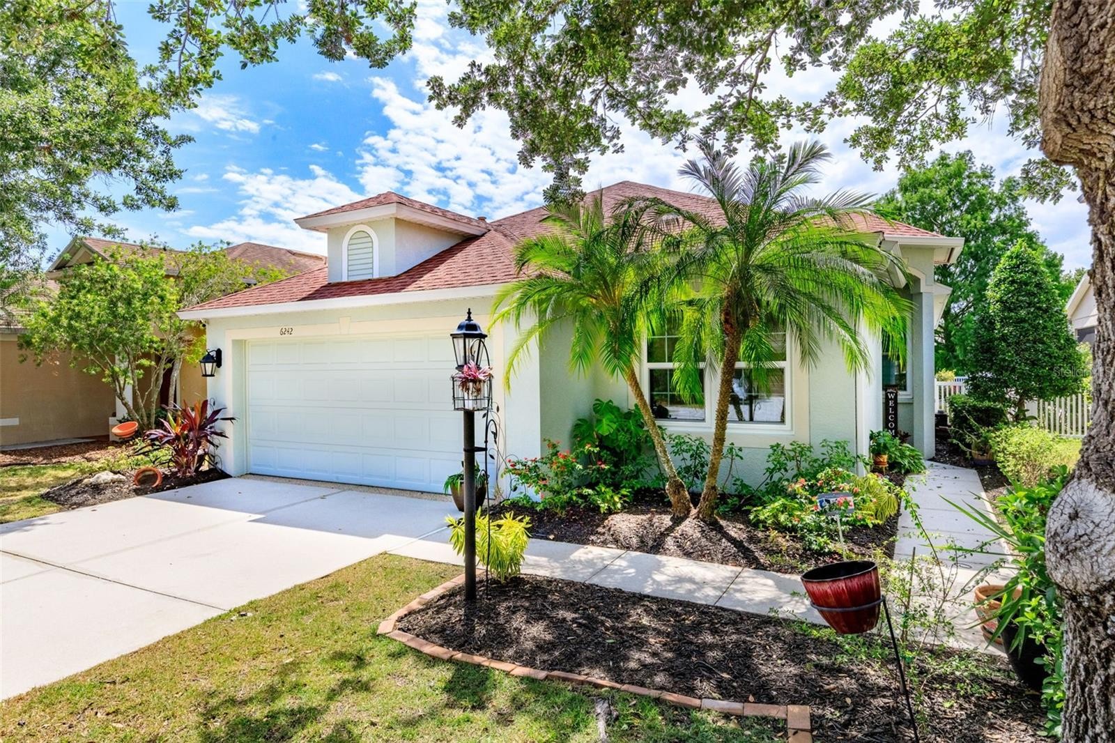 6242 BLUE RUNNER CT