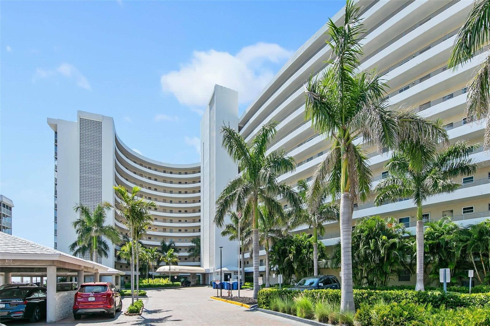 6300 MIDNIGHT PASS RD #703