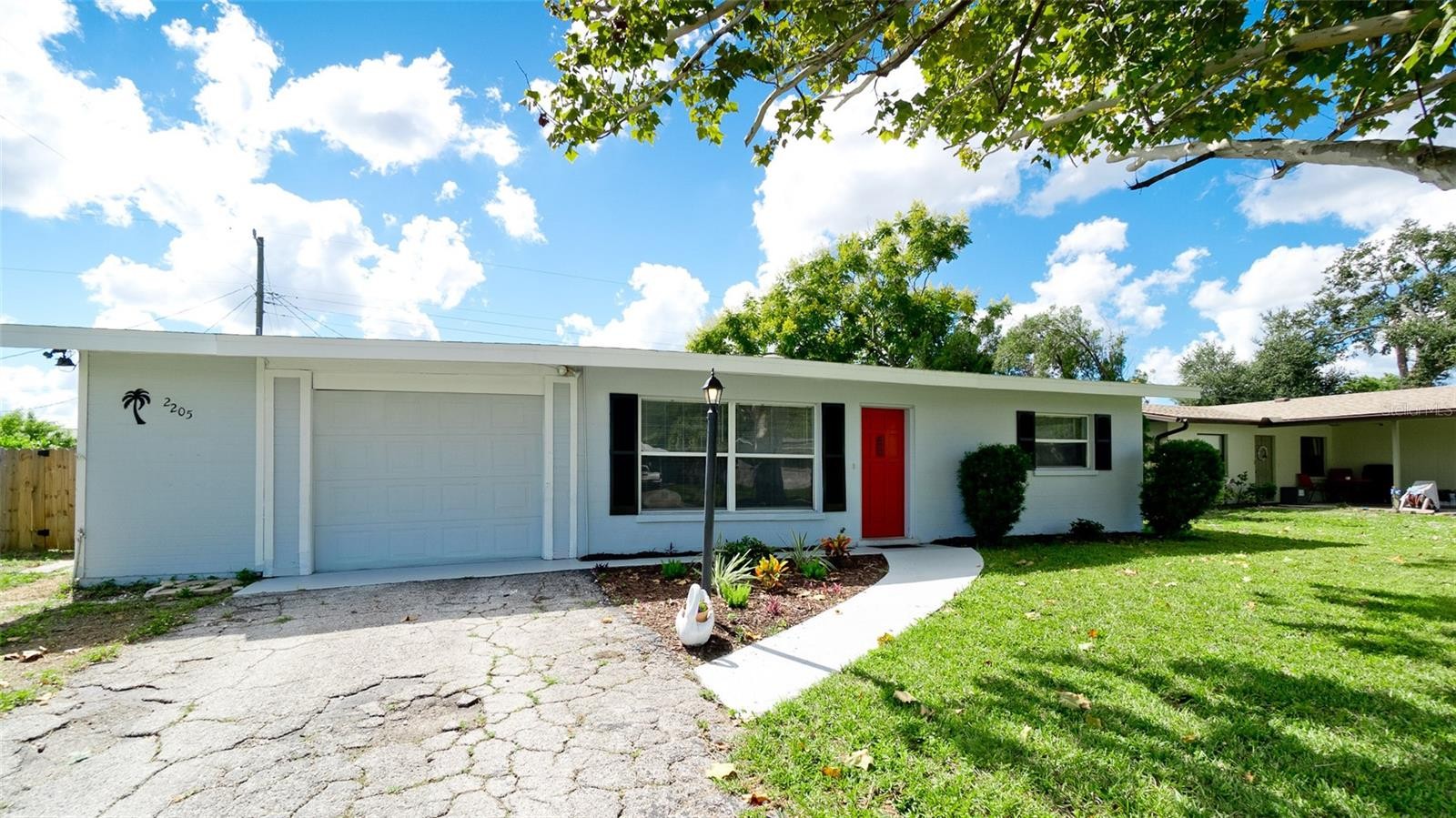 2205 24TH AVE W