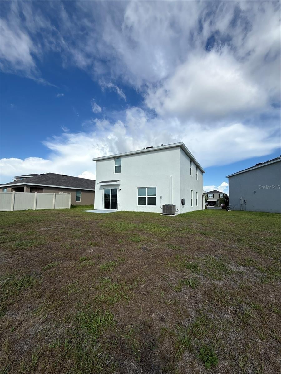 3118 SILKEN PEACOCK CT