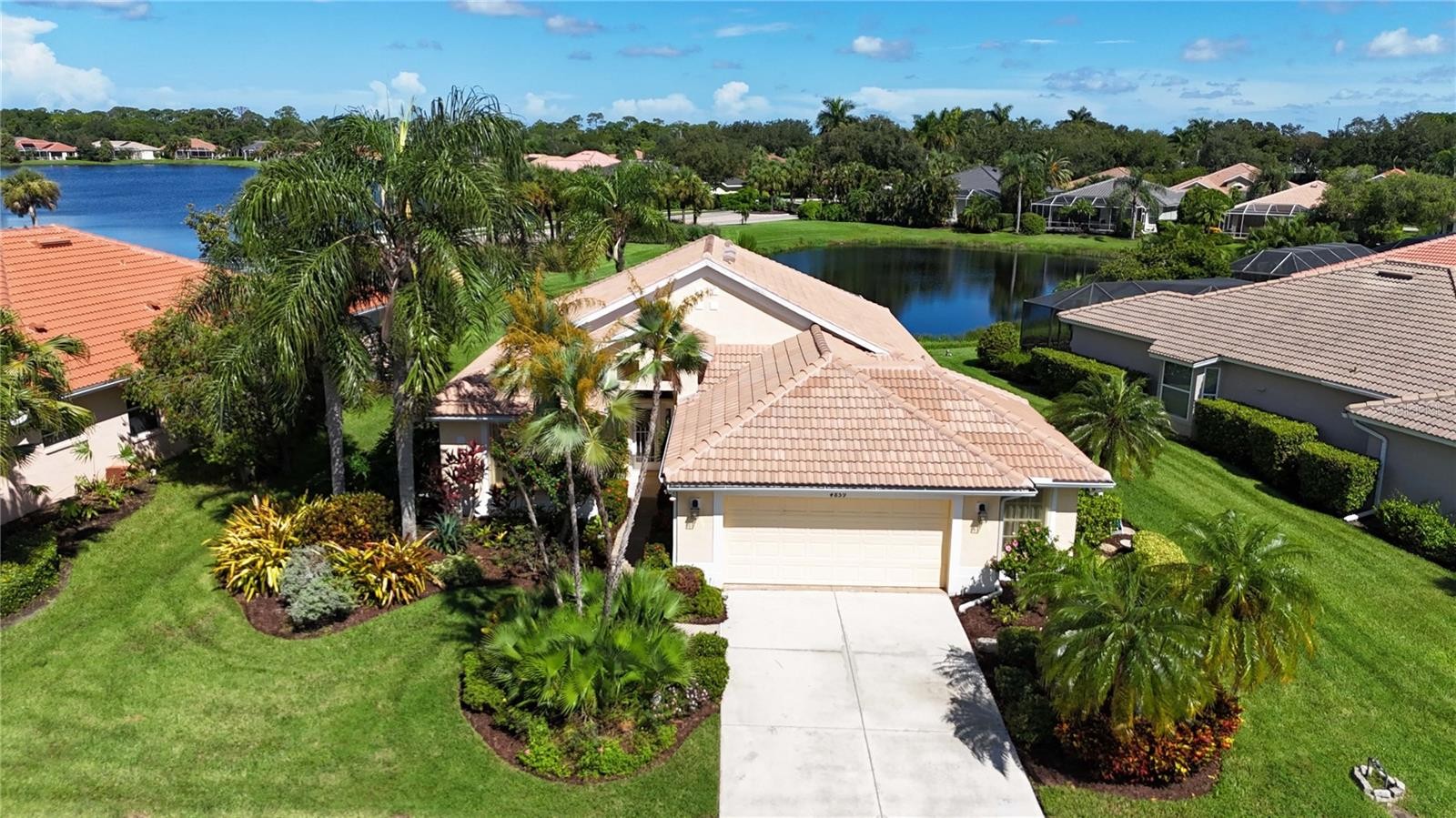 4859 SABAL LAKE CIR