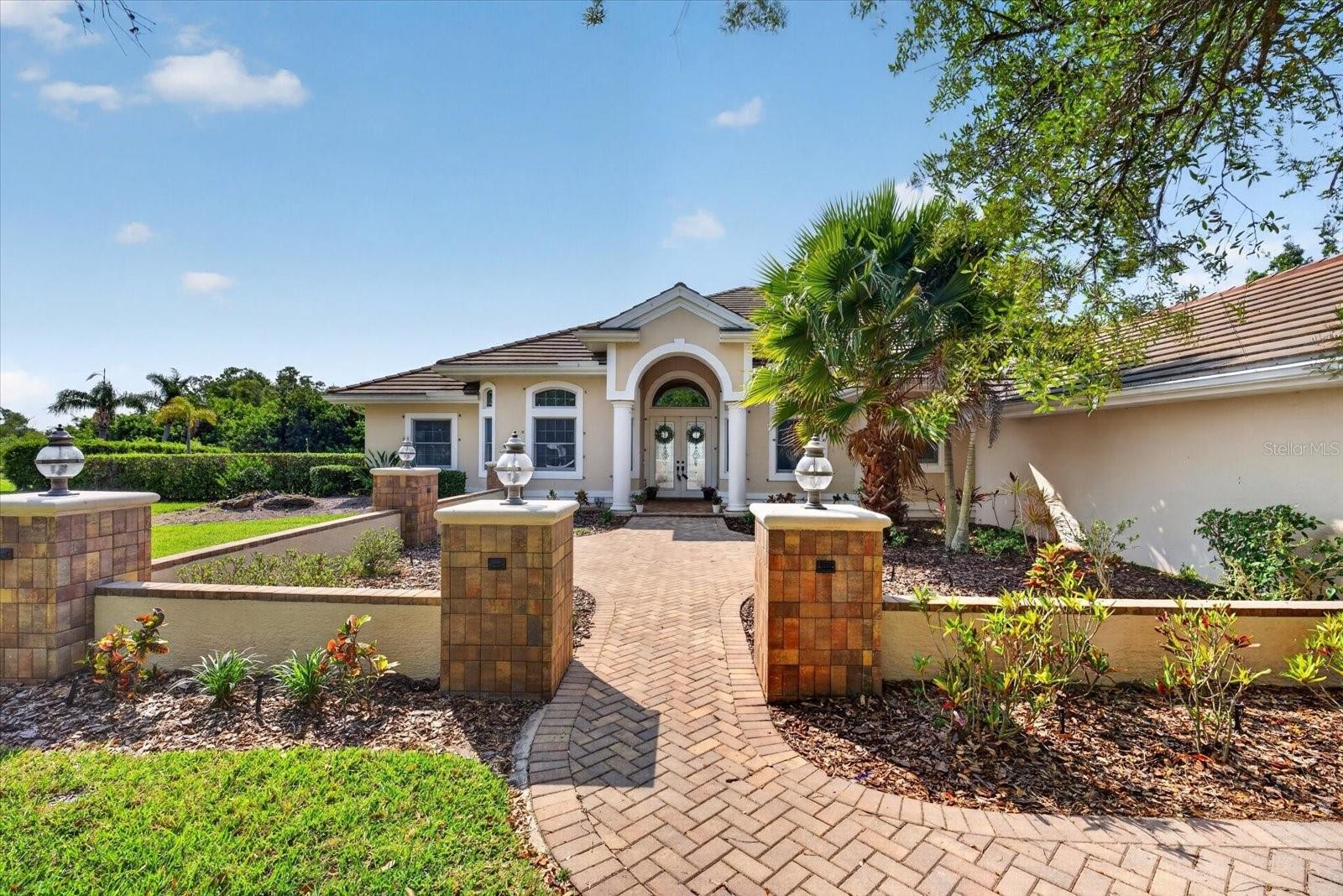 7389 S SERENOA DR
