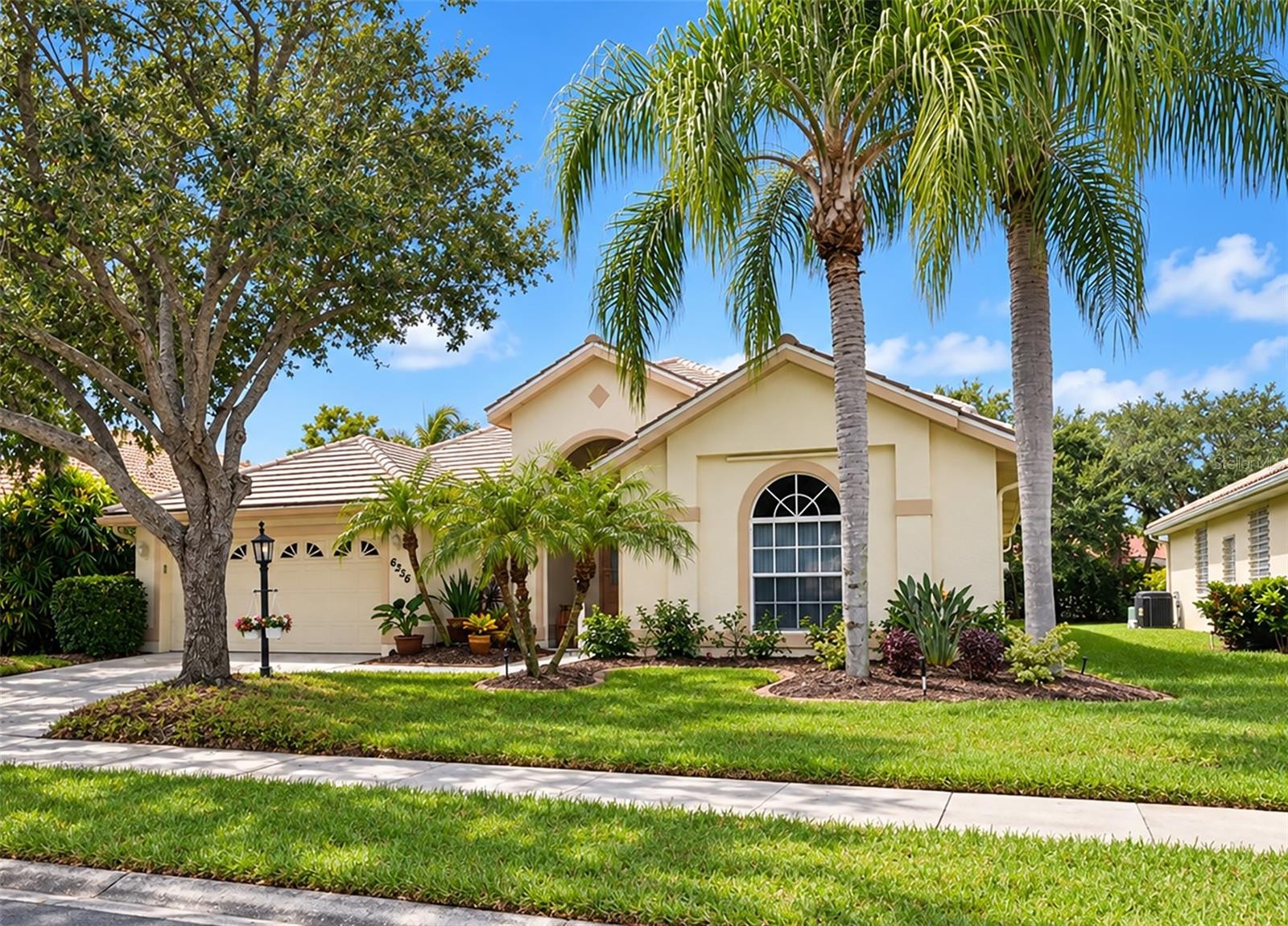 6256 DONNINGTON CT