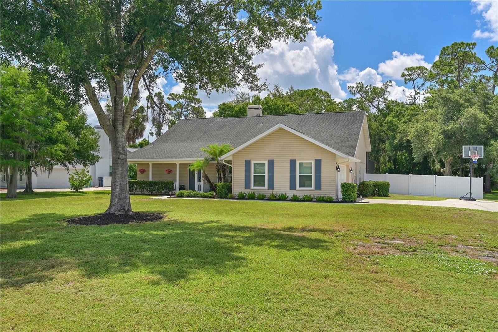 305 MILL RUN E