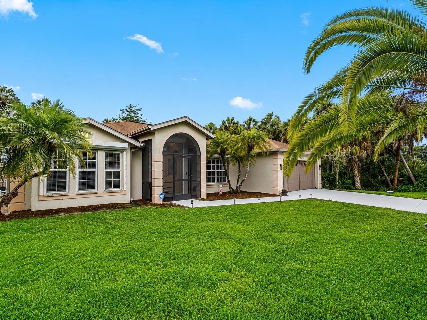 4243 FONSICA AVE