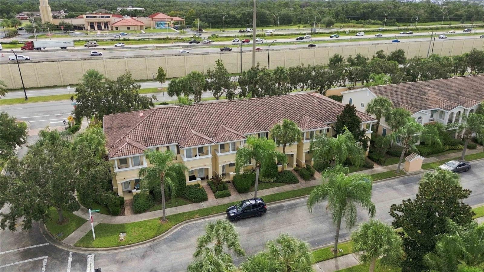 1511 NAPOLI DR E