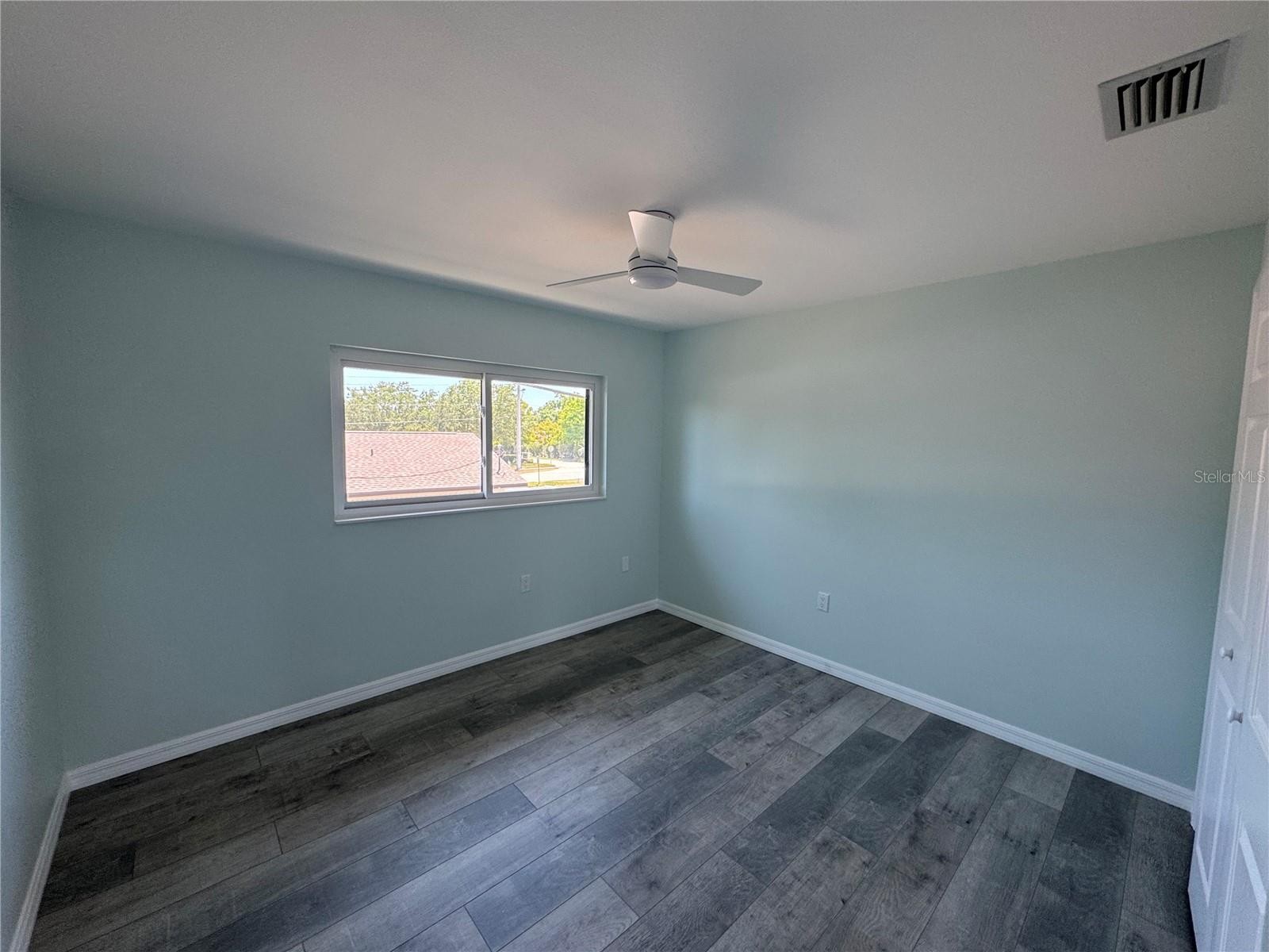 1258 BARBARA DR #202