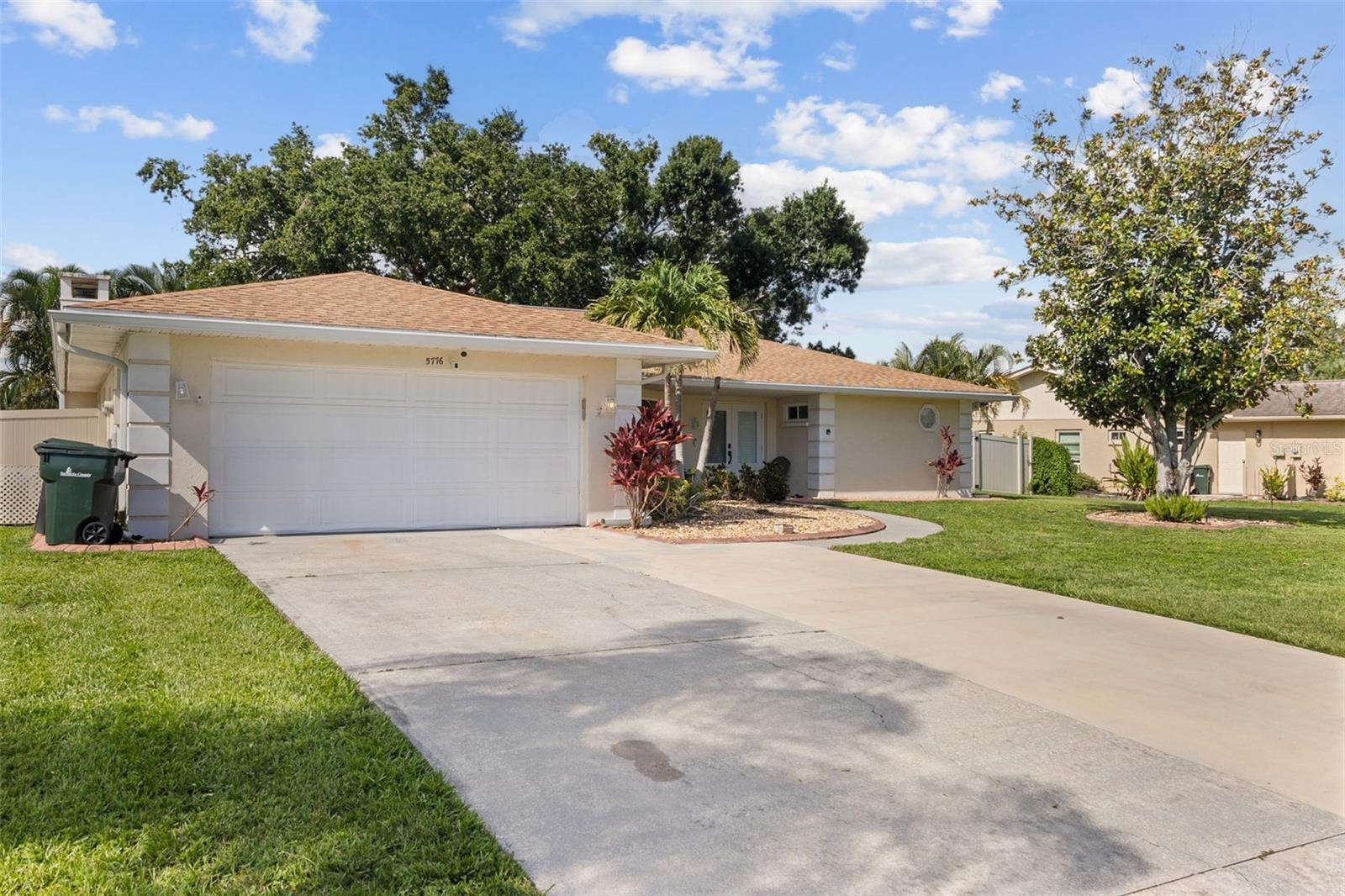 5776 AUGUSTA CIR