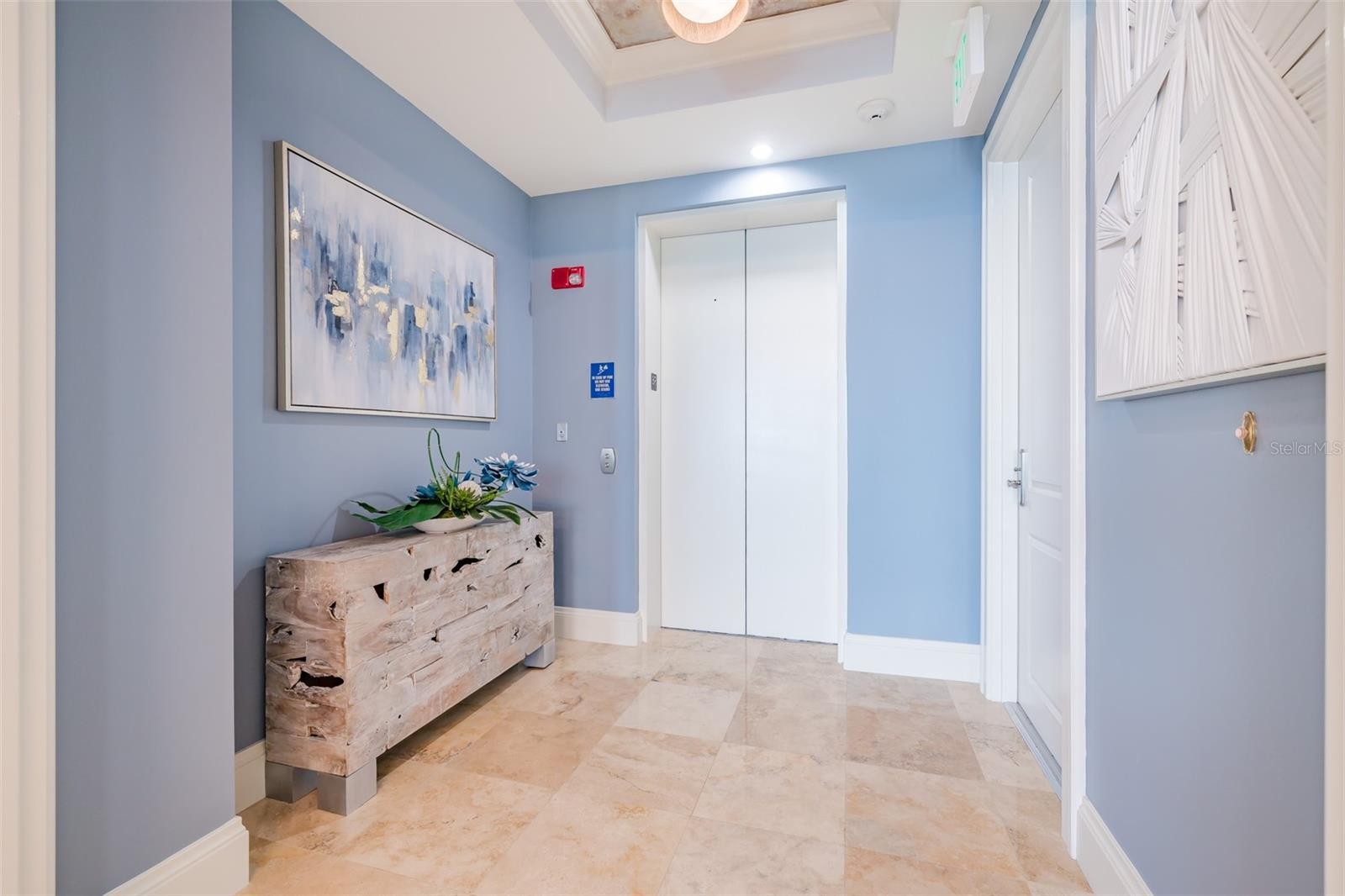 130 RIVIERA DUNES WAY #802